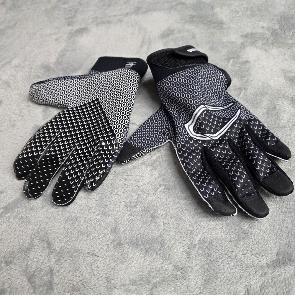 Cutter  Brand Youth Receiver Gloves Size YL/YXL